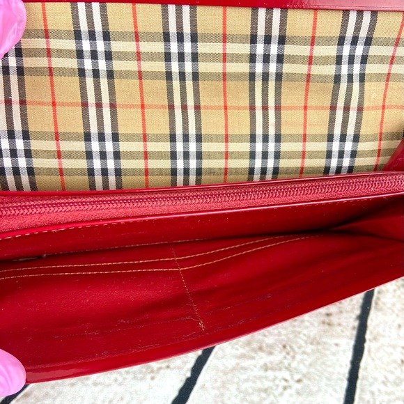 Burberry leather bifold wallet with inside Nova Check plaid cloth - Picture 5 of 16